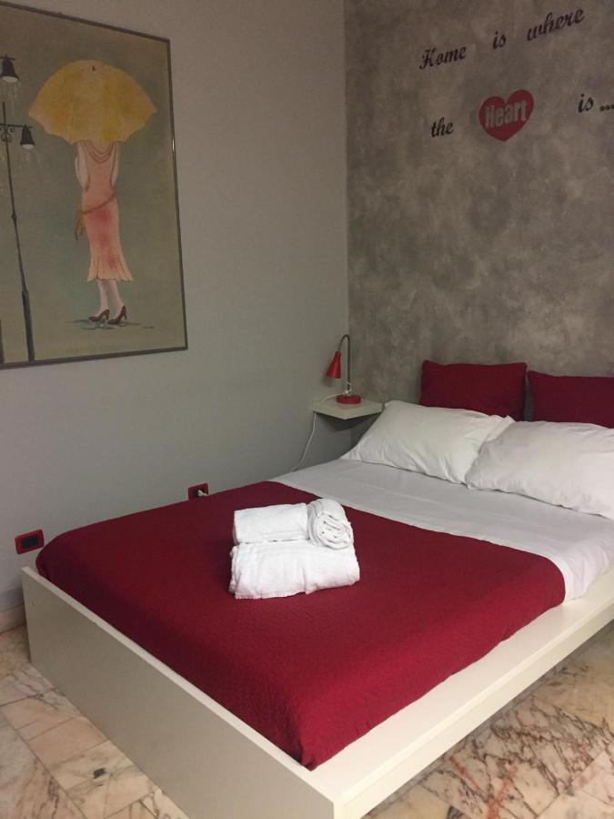 Residenza Alla Piazzetta เวโรนา ภายนอก รูปภาพ